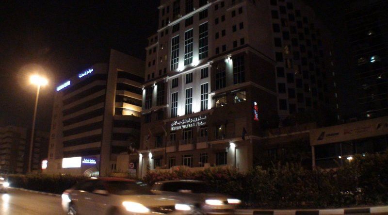 Knight Castle Hotel Dubai Exteriör bild The headquarters of the Arab Open University in Dubai