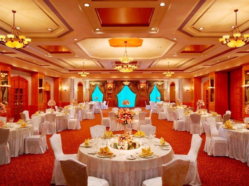 Knight Castle Hotel Dubai Exteriör bild The Royal Ballroom