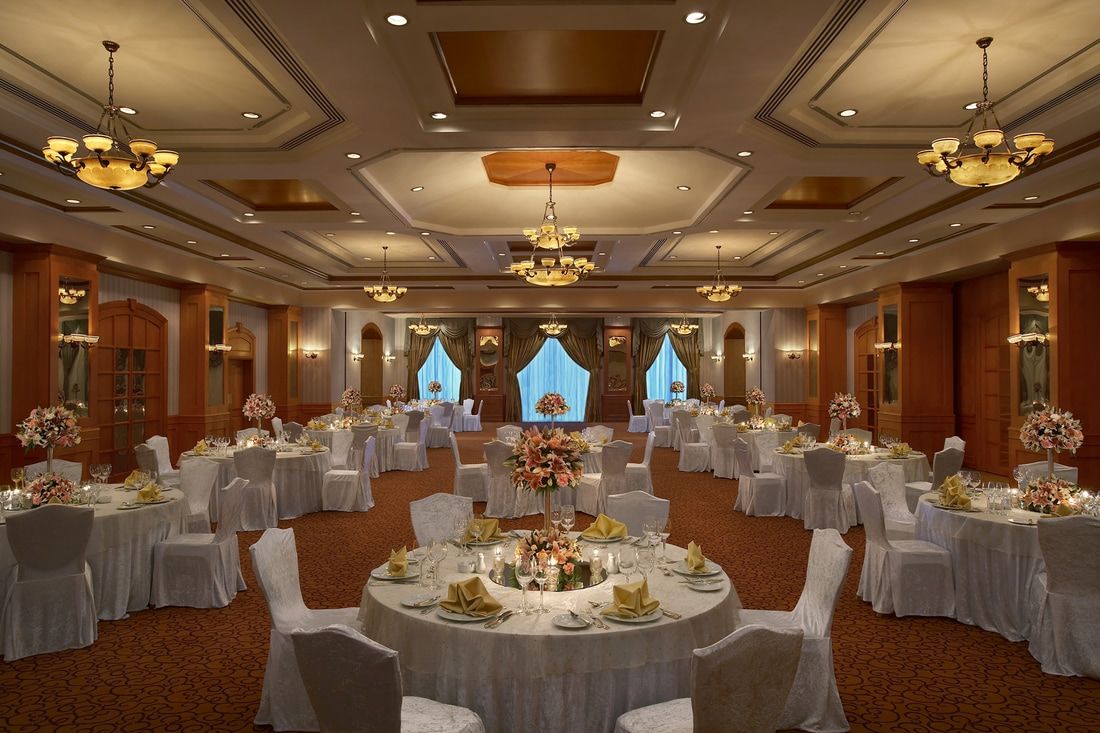 Knight Castle Hotel Dubai Exteriör bild The Royal Ballroom