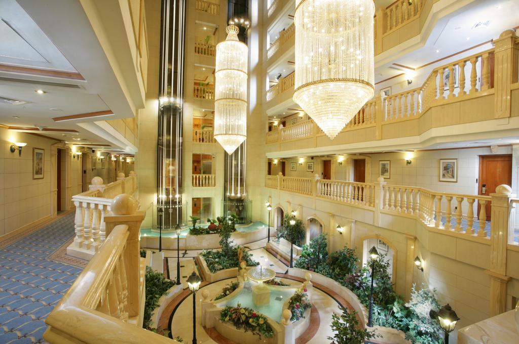 Knight Castle Hotel Dubai Exteriör bild Interior of the hotel