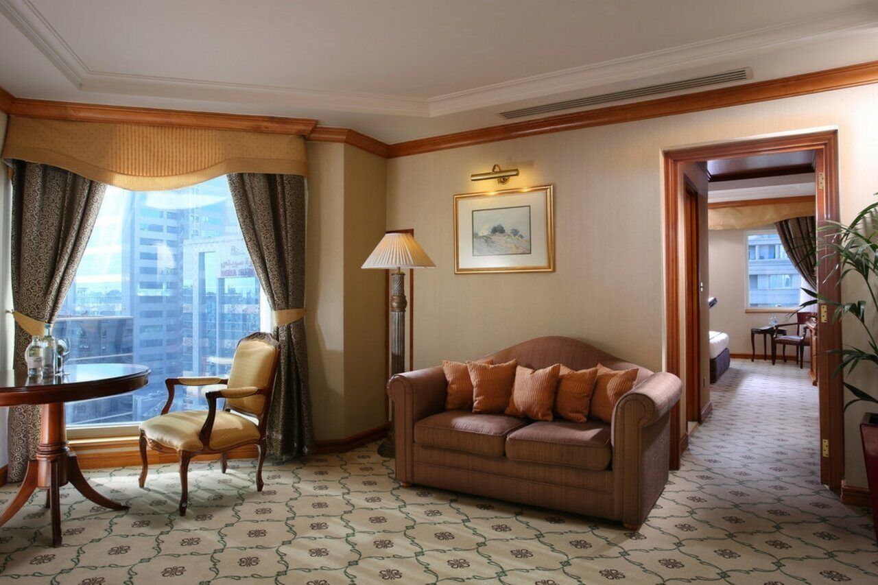 Knight Castle Hotel Dubai Exteriör bild A suite at the hotel